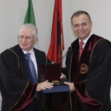 A Giuseppe Novelli Laurea Honoris Causa in Medicina dall’università di Medicina di Tirana